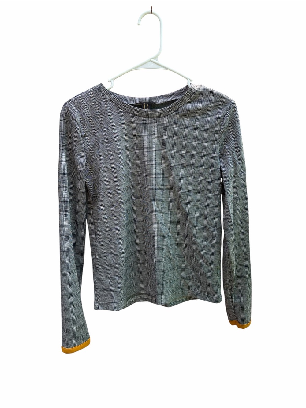 Revamped Plaid Long Sleeve Knit Top – Women’s Medium